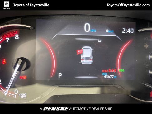 Used 2025 Toyota RAV4 XLE FWD image 33