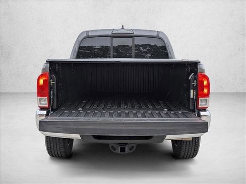 Used 2016 Toyota Tacoma SR5 w/ Towing Package image 6