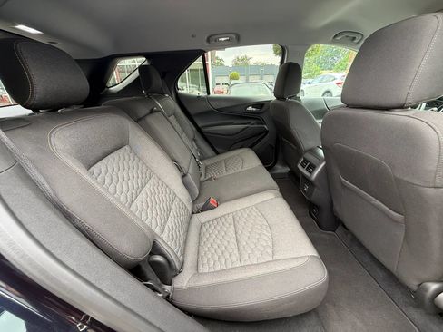 Used 2020 Chevrolet Equinox LT FWD image 17