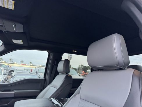 Used 2025 Ford F150 Lightning Lariat image 14