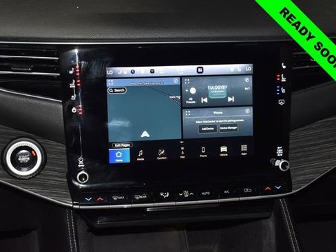 Certified 2024 Jeep Wagoneer Series II w/ Flexible Seating Group AWD/4WD image 17