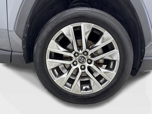 Used 2020 Toyota RAV4 Limited FWD image 49