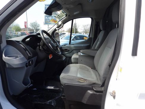 Used 2017 Ford Transit 250 130 Low Roof RWD image 11