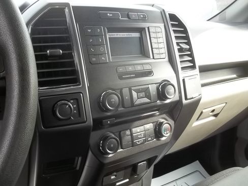 Used 2018 Ford F150 XLT image 8