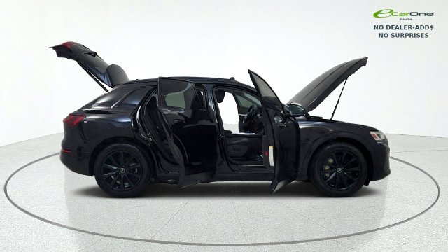Used 2024 Audi Q8 e-tron Premium AWD/4WD image 19