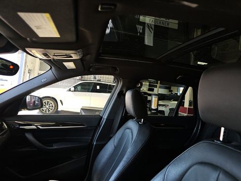 Used 2019 BMW X1 xDrive28i w/ Convenience Package image 12