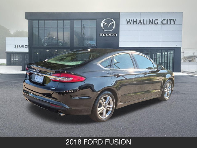 Used 2018 Ford Fusion SE w/ Fusion SE Technology Package FWD image 8