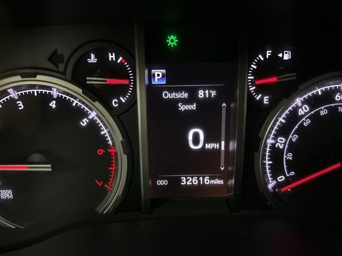 Used 2023 Toyota 4Runner TRD Off-Road image 14