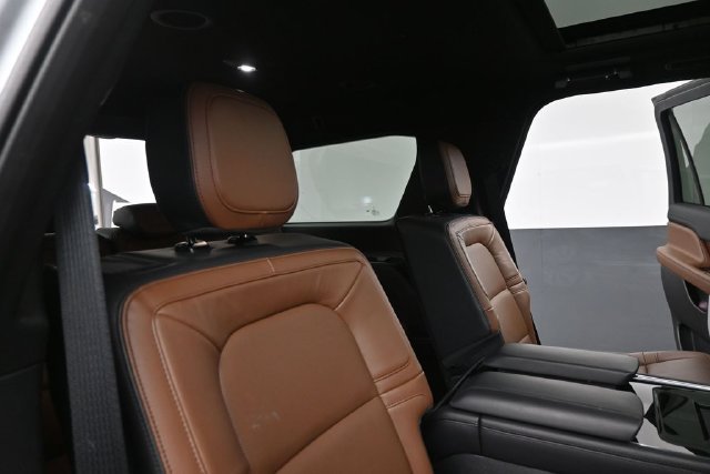 Certified 2023 Lincoln Navigator Reserve AWD/4WD image 28