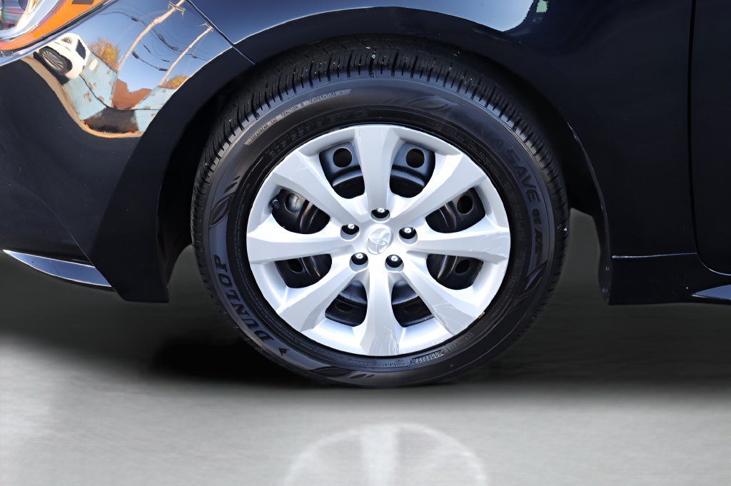 Certified 2024 Toyota Corolla LE FWD image 3