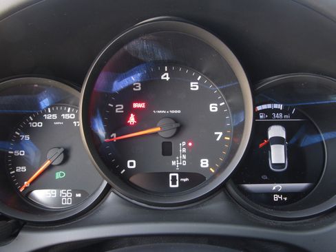 Used 2020 Porsche Macan Base image 29