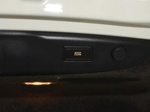 Used 2017 Bentley Flying Spur S V8 image 40