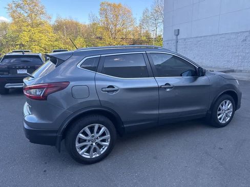 Used 2021 Nissan Rogue Sport SV image 15
