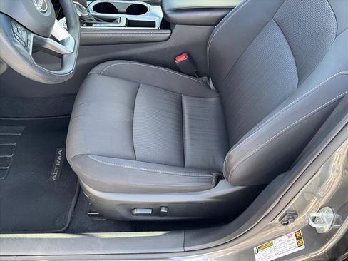 Used 2023 Nissan Altima 2.5 SV image 7