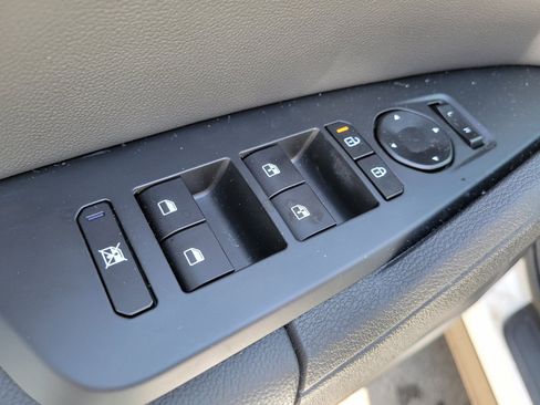 Used 2026 Kia Sportage EX FWD image 20