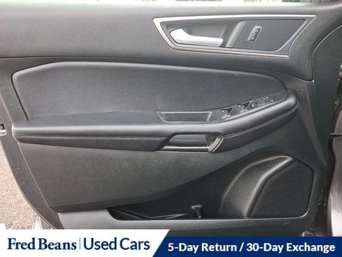 Used 2022 Ford Edge SEL w/ Convenience Package image 15