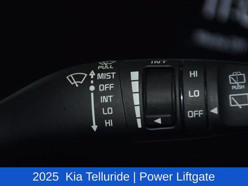 Used 2025 Kia Telluride S FWD image 14