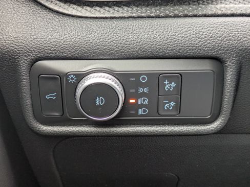 Used 2020 Ford Explorer ST w/ Premium Technology Package image 25