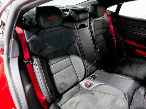 Used 2023 Porsche Taycan GTS image 33