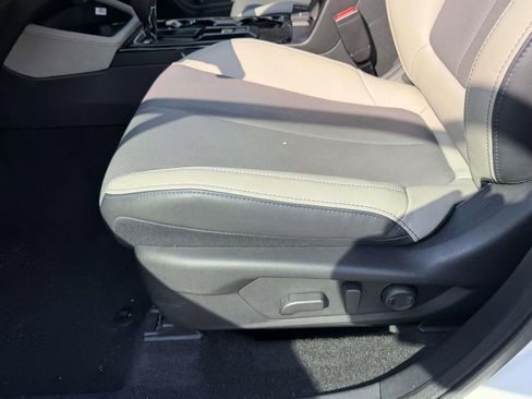 Used 2026 Subaru Forester Limited AWD/4WD image 17