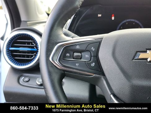 Used 2025 Chevrolet Trax LT w/ Driver Confidence Package image 26