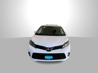 Used 2020 Toyota Sienna SE w/ SE Preferred Package