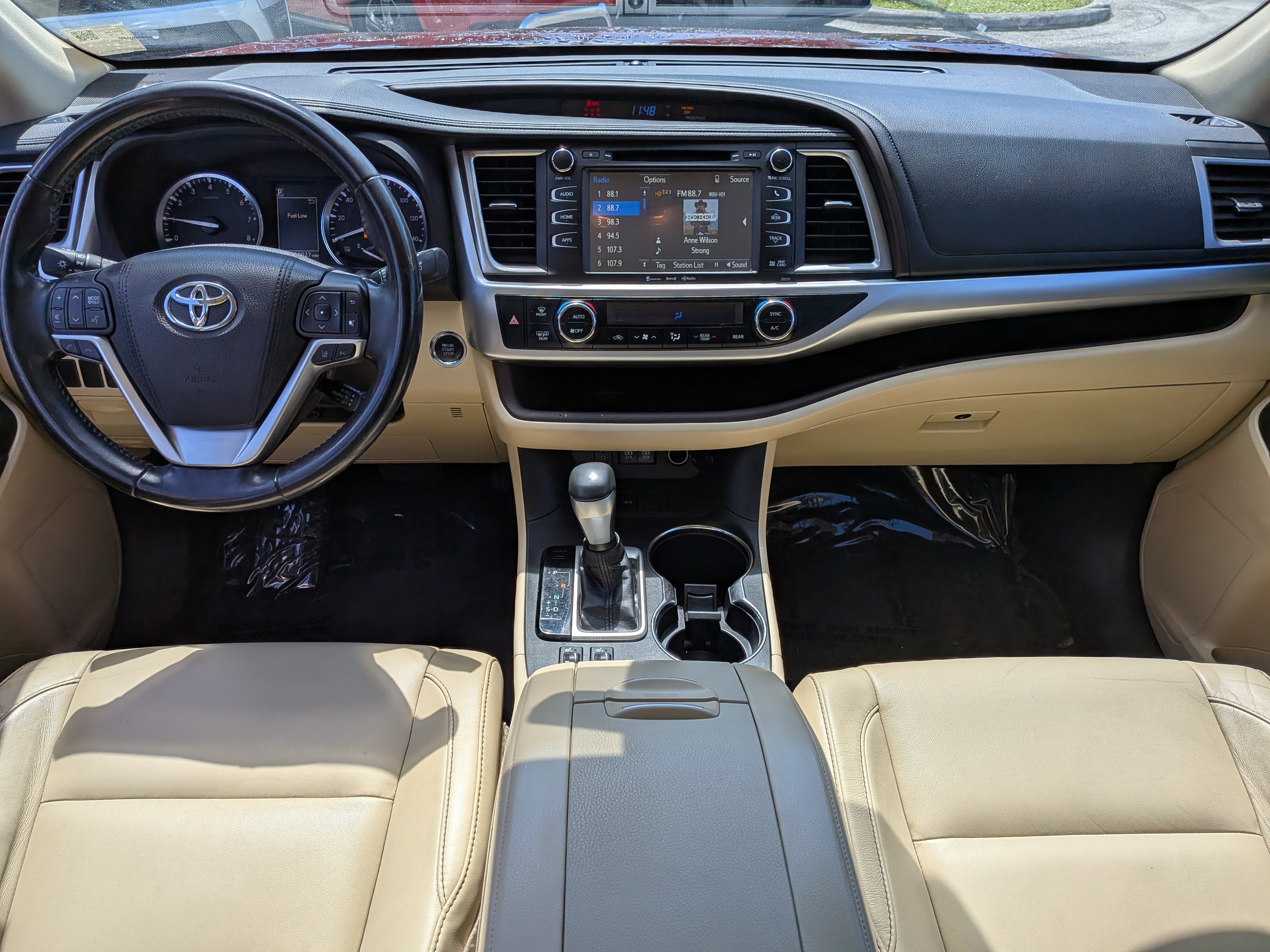 Used 2017 Toyota Highlander XLE FWD image 16