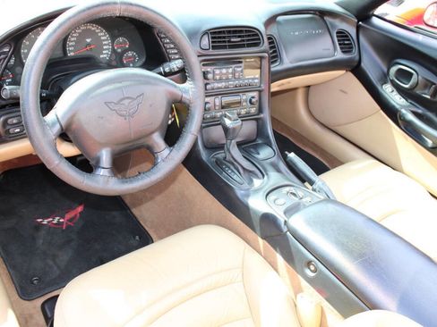 Used 2001 Chevrolet Corvette Convertible w/ Preferred Equipment Group2 RWD image 21