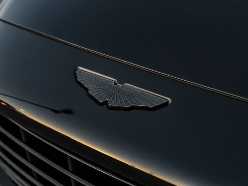 Used 2021 Aston Martin DBX image 53