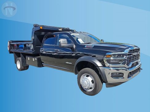 Used 2025 RAM 5500 4x4 Crew Cab image 1