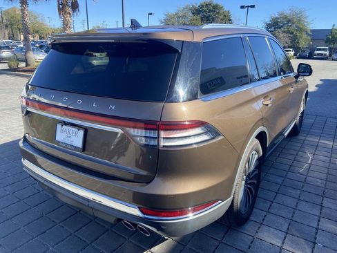 Used 2022 Lincoln Aviator Reserve w/ Elements Package Plus image 9