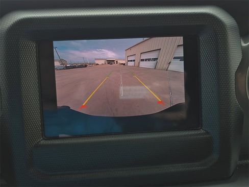 Used 2023 Jeep Gladiator Sport image 20