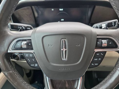 Used 2018 Lincoln Navigator Reserve w/ Technology Package AWD/4WD image 16