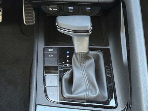 New 2025 Hyundai Elantra SEL image 45