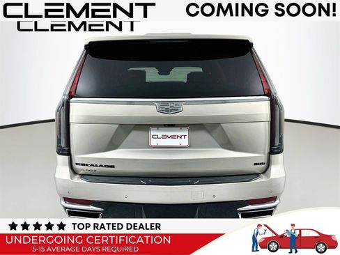 Used 2021 Cadillac Escalade Premium Luxury AWD/4WD image 8
