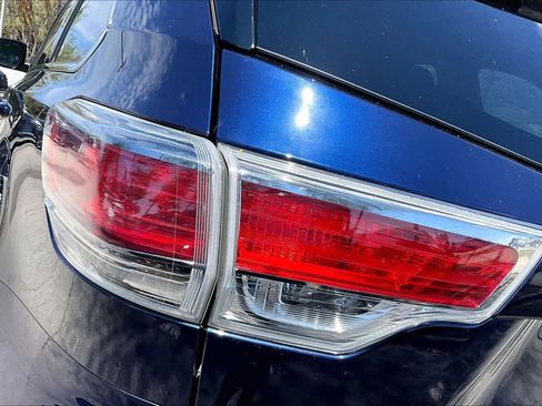Used 2016 Toyota Highlander Limited Platinum image 29