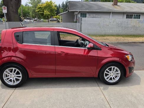 Used 2012 Chevrolet Sonic LT FWD image 6