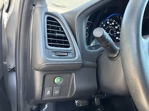 Used 2021 Honda HR-V Sport image 42