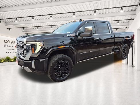 Used 2024 GMC Sierra 2500 Denali w/ Denali Reserve Package AWD/4WD image 4