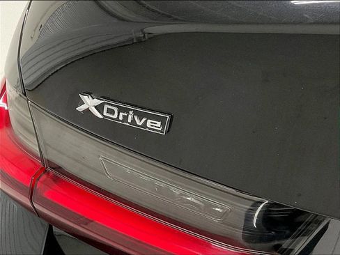 Used 2026 BMW 330i xDrive Sedan AWD/4WD image 27