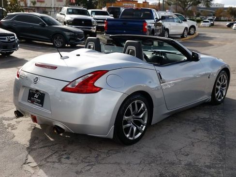 Used 2010 Nissan 370Z Touring image 16
