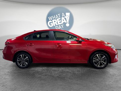 Certified 2024 Kia Forte LXS FWD image 2