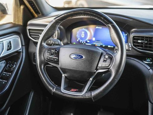 Used 2020 Ford Explorer ST w/ ST Street Pack image 15
