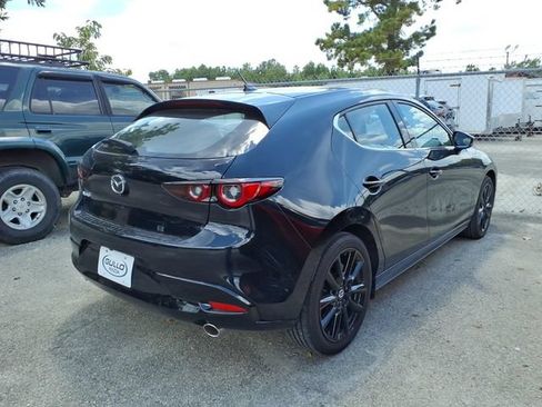 Used 2026 MAZDA MAZDA3 2.5 S Hatchback w/ Premium Pkg FWD image 2