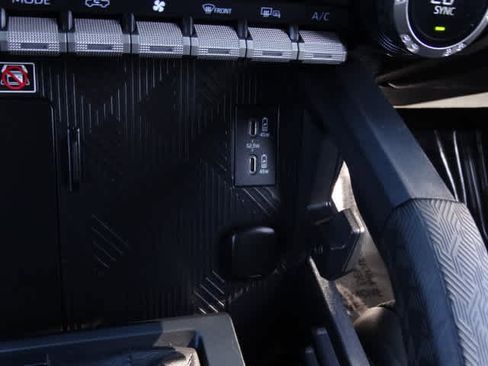 Used 2024 Toyota Tacoma TRD Off-Road image 32