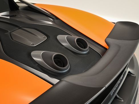 Used 2019 McLaren 600LT RWD image 21
