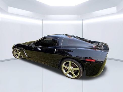 Used 2007 Chevrolet Corvette Coupe w/ Preferred Equipment Group RWD image 4