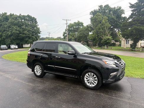 Used 2017 Lexus GX 460 Premium w/ Premium Package AWD/4WD image 31