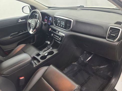Used 2020 Kia Sportage EX image 15