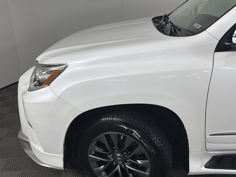 Used 2019 Lexus GX 460 Luxury w/ Sport Design Package AWD/4WD image 5